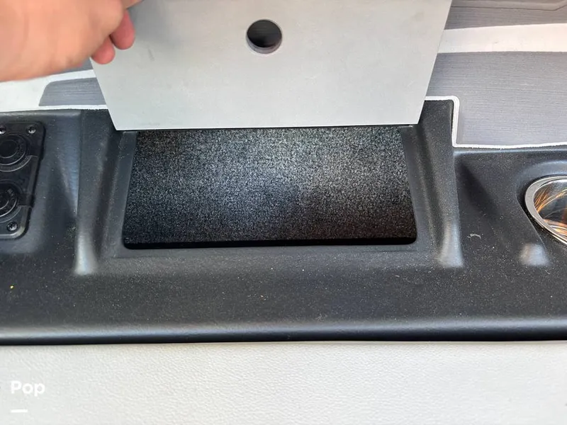 Slide: The Image of Malibu Wakesetter 25 LSV 2024 - 15823473