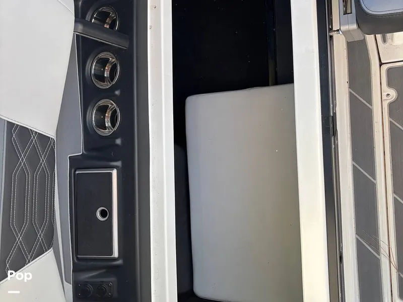 Slide: The Image of Malibu Wakesetter 25 LSV 2024 - 15823476