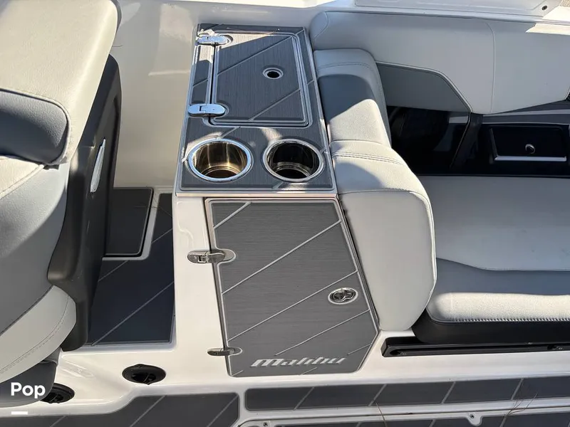 Slide: The Image of Malibu Wakesetter 25 LSV 2024 - 15823477