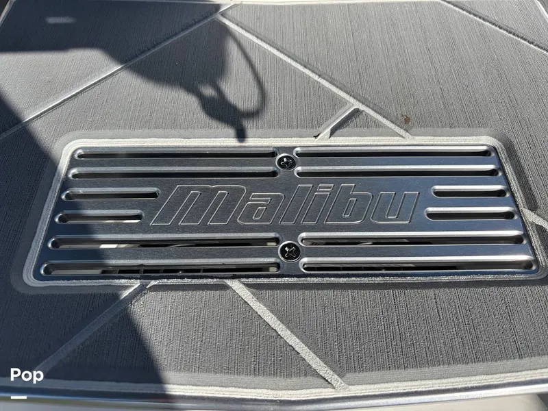 Slide: The Image of Malibu Wakesetter 25 LSV 2024 - 15823425