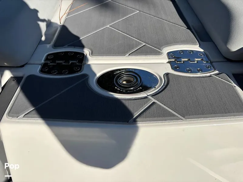 Slide: The Image of Malibu Wakesetter 25 LSV 2024 - 15823423