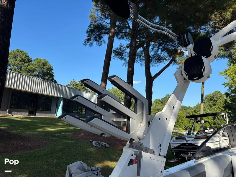 Slide: The Image of Malibu Wakesetter 25 LSV 2024 - 15823482