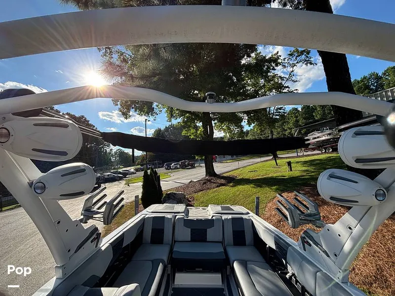 Slide: The Image of Malibu Wakesetter 25 LSV 2024 - 15823486