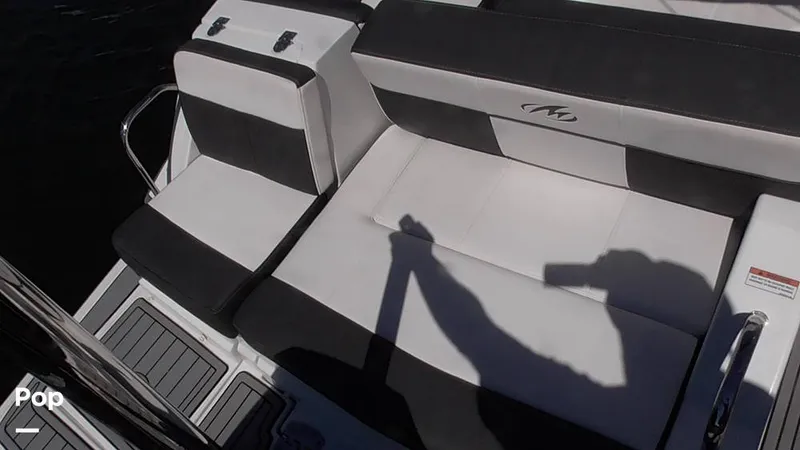 Slide: The Image of Monterey M45 2022 - 15834573