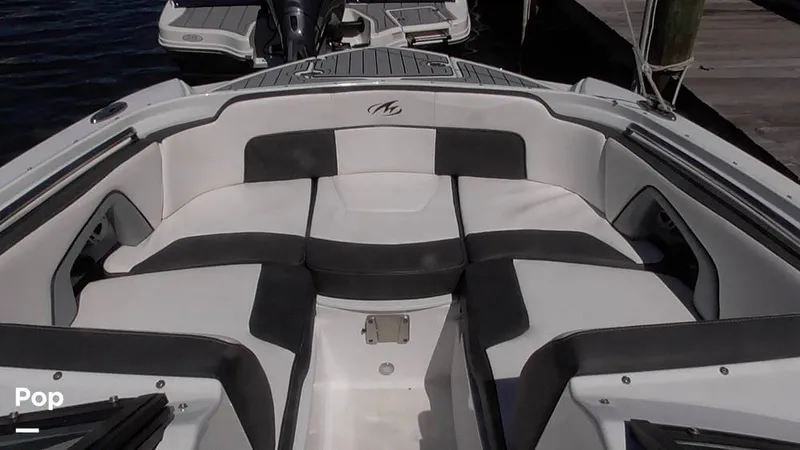 Slide: The Image of Monterey M45 2022 - 15834604