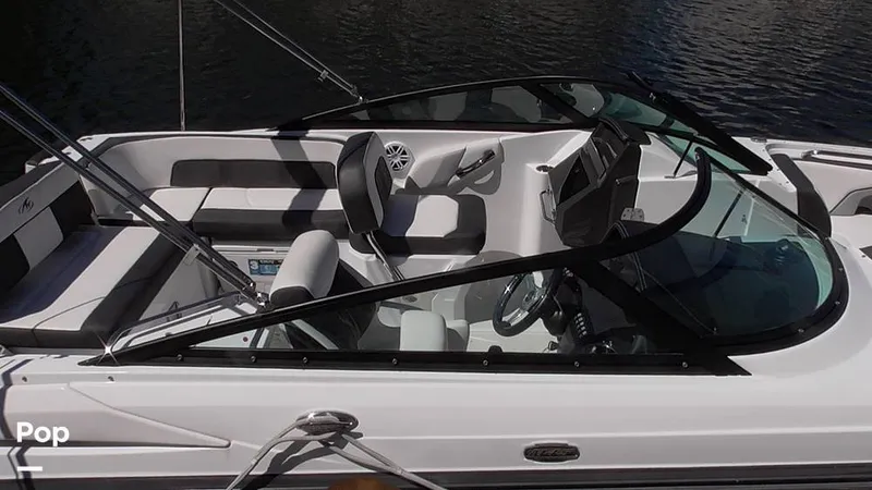 Slide: The Image of Monterey M45 2022 - 15834564