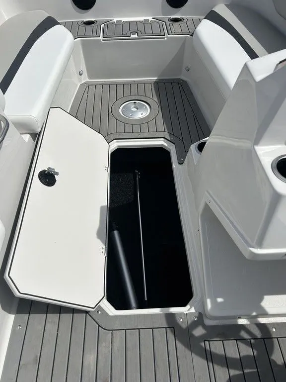 Slide: The Image of Starcraft Marine 171 SVX 2025 - 10
