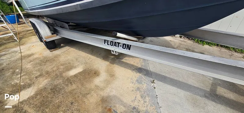 Slide: The Image of Regulator Marine 23 FS 2005 - 15839104