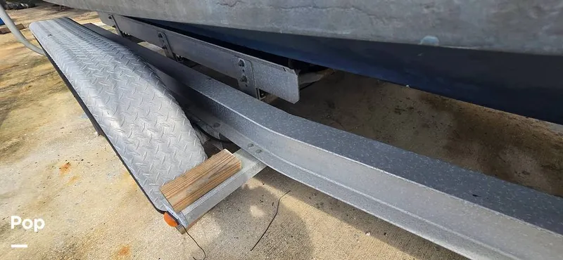 Slide: The Image of Regulator Marine 23 FS 2005 - 15839106