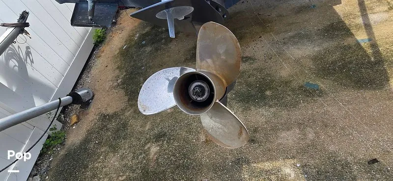 Slide: The Image of Regulator Marine 23 FS 2005 - 15838965