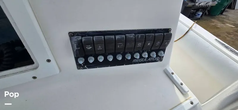 Slide: The Image of Regulator Marine 23 FS 2005 - 15839044