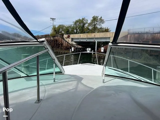 Slide: The Image of Cruisers Yachts 3275 2002 - 15974497