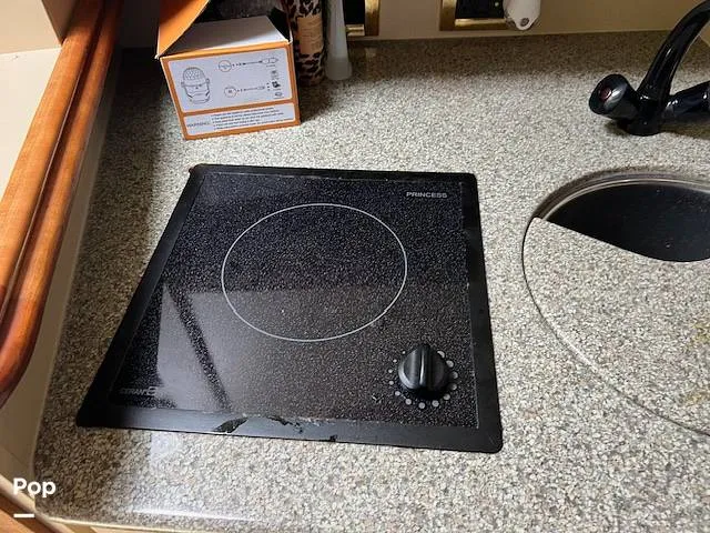 Slide: The Image of Cruisers Yachts 3275 2002 - 15974506