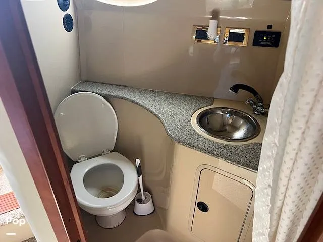 Slide: The Image of Cruisers Yachts 3275 2002 - 15974510