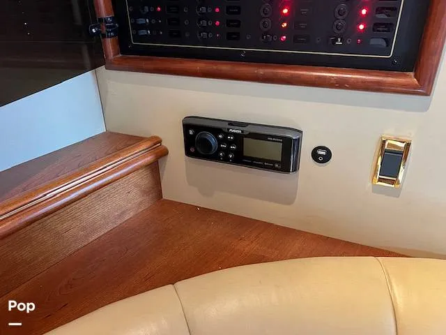 Slide: The Image of Cruisers Yachts 3275 2002 - 15974515