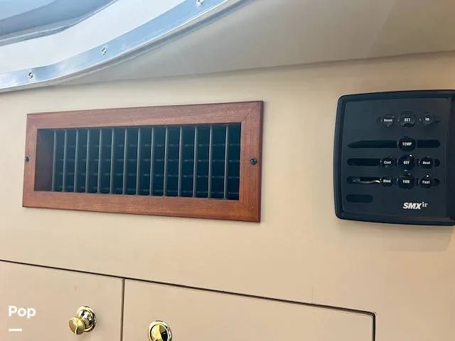 Slide: The Image of Cruisers Yachts 3275 2002 - 15974517