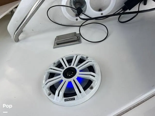 Slide: The Image of Peace of mind: Ask for a complimentary BoatHistoryReport report ($39.99 value) - I1