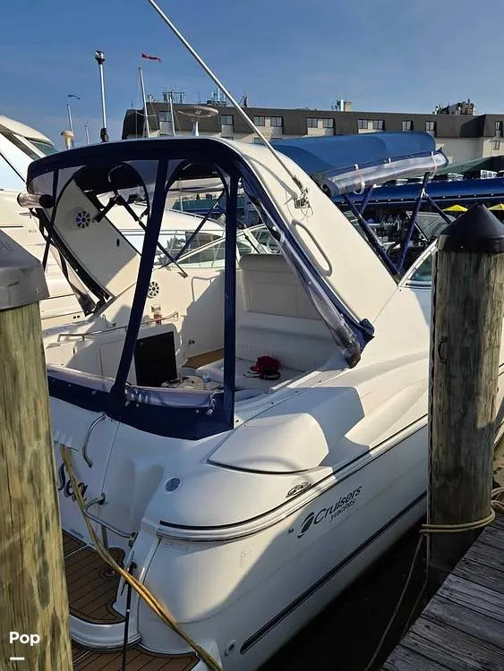 Slide: The Image of Cruisers Yachts 3275 2002 - 15974493