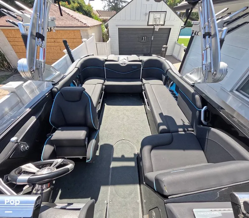 Slide: The Image of Mastercraft X23 2018 - 15905529