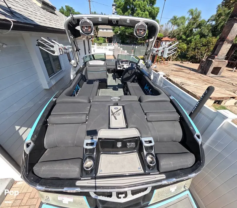 Slide: The Image of Mastercraft X23 2018 - 15905537