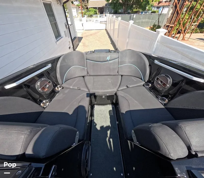 Slide: The Image of Mastercraft X23 2018 - 15905523