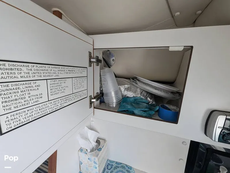 Slide: The Image of Tiara 2900 Coronet Harbor Edition 2001 - 15839255