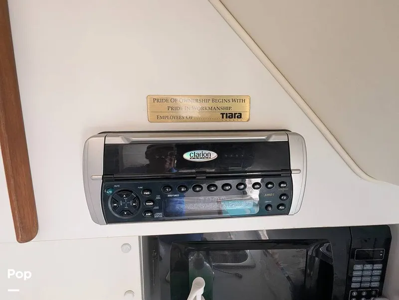 Slide: The Image of Tiara 2900 Coronet Harbor Edition 2001 - 15839257