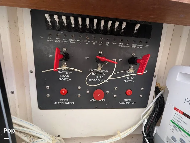 Slide: The Image of Tiara 2900 Coronet Harbor Edition 2001 - 15839272