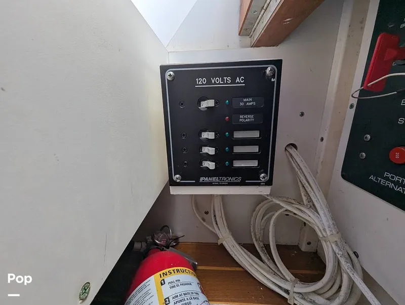 Slide: The Image of Tiara 2900 Coronet Harbor Edition 2001 - 15839273