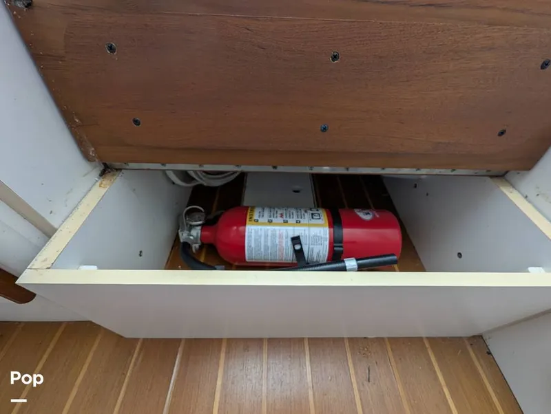 Slide: The Image of Tiara 2900 Coronet Harbor Edition 2001 - 15839274