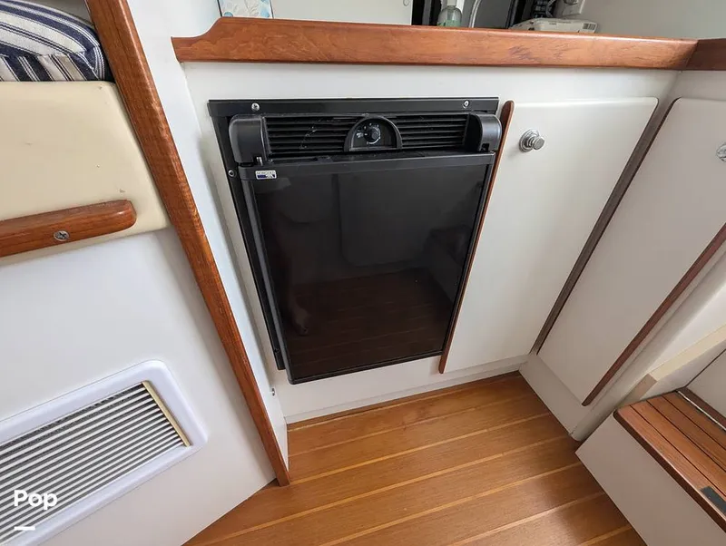 Slide: The Image of Tiara 2900 Coronet Harbor Edition 2001 - 15839277