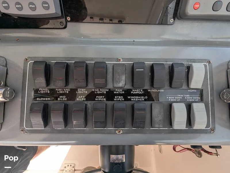 Slide: The Image of Tiara 2900 Coronet Harbor Edition 2001 - 15839149