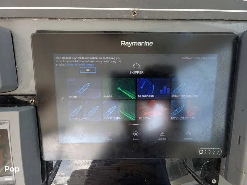 Slide: The Image of Tiara 2900 Coronet Harbor Edition 2001 - 15839151