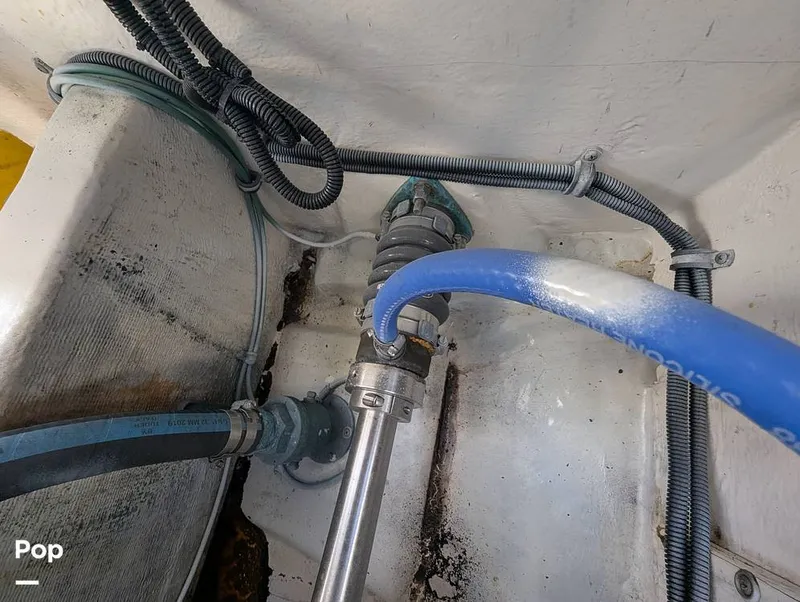 Slide: The Image of Tiara 2900 Coronet Harbor Edition 2001 - 15839165