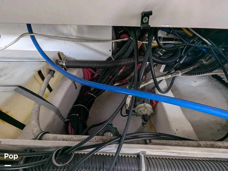 Slide: The Image of Tiara 2900 Coronet Harbor Edition 2001 - 15839167