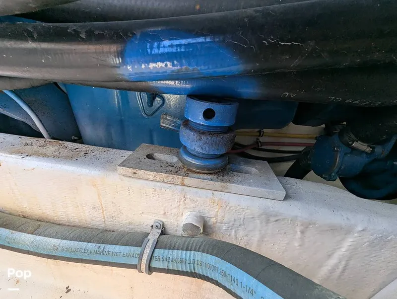 Slide: The Image of Tiara 2900 Coronet Harbor Edition 2001 - 15839179