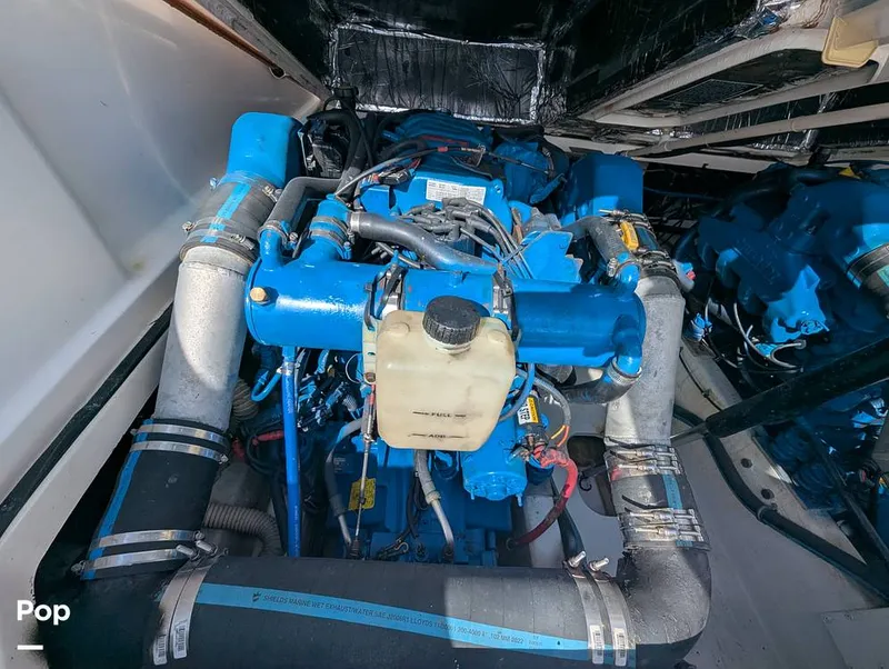 Slide: The Image of Tiara 2900 Coronet Harbor Edition 2001 - 15839188