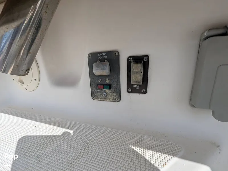 Slide: The Image of Tiara 2900 Coronet Harbor Edition 2001 - 15839190