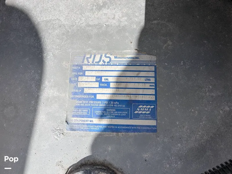 Slide: The Image of Tiara 2900 Coronet Harbor Edition 2001 - 15839216