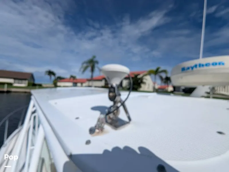 Slide: The Image of Tiara 2900 Coronet Harbor Edition 2001 - 15839235