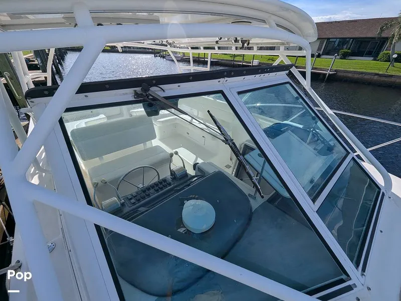 Slide: The Image of Tiara 2900 Coronet Harbor Edition 2001 - 15839246