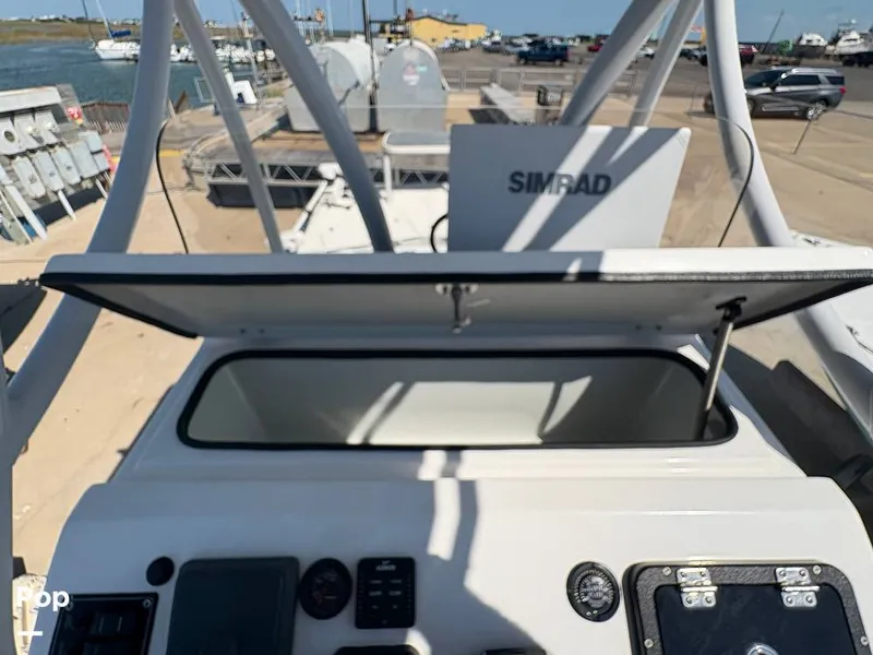 Slide: The Image of Glove Box - 15870400