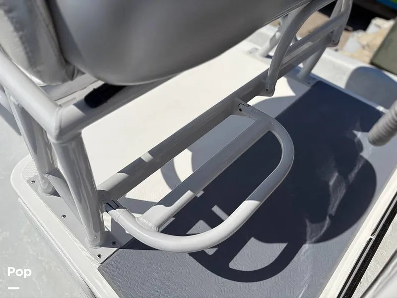 Slide: The Image of Foot Rest - 15870404