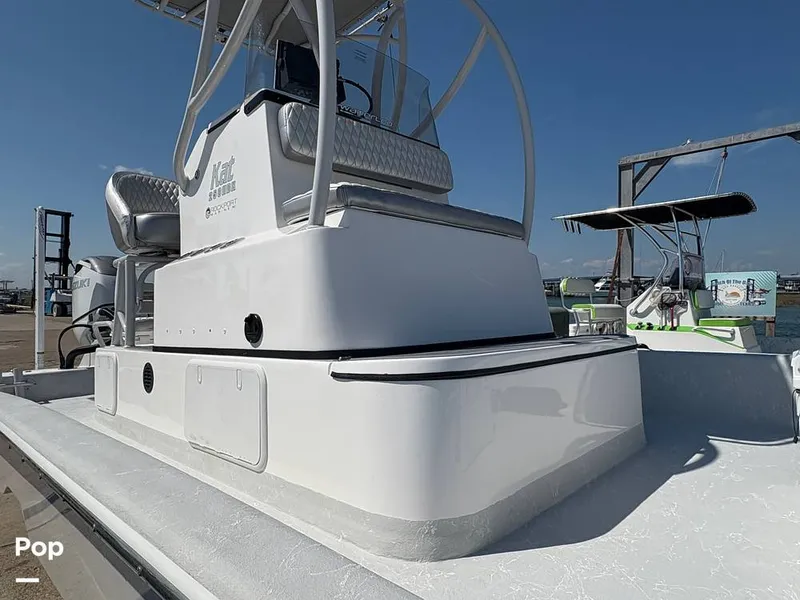 Slide: The Image of Raised Center Console - 15870341