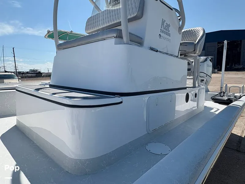 Slide: The Image of Raised Center Console - 15870355