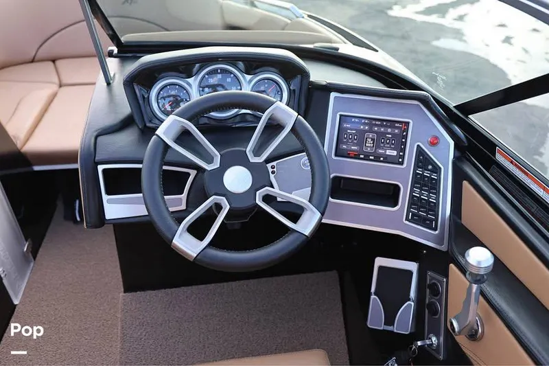 Slide: The Image of Mastercraft xt22 2020 - 15835793