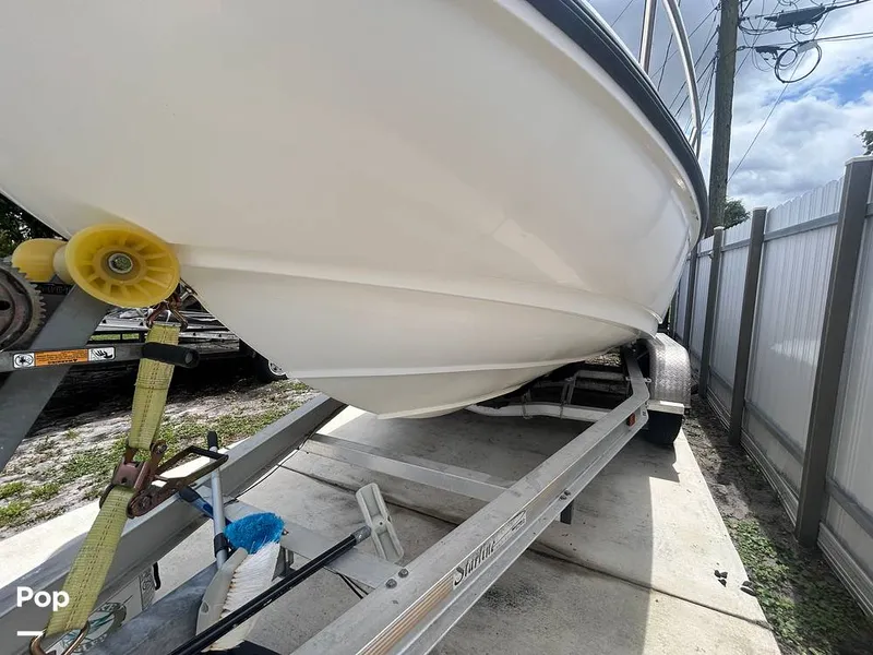 Slide: The Image of Boston Whaler Dauntless 20 1996 - 16327801