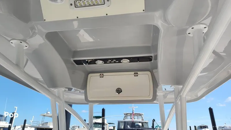 Slide: The Image of Sea Fox Commander 288 2017 - 15852356