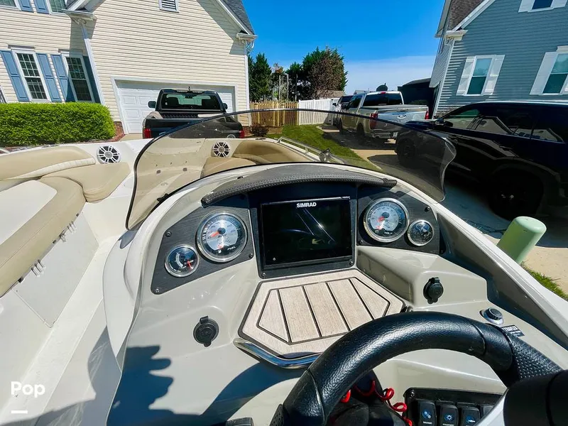 Slide: The Image of Stingray 192SC 2019 - 16341197