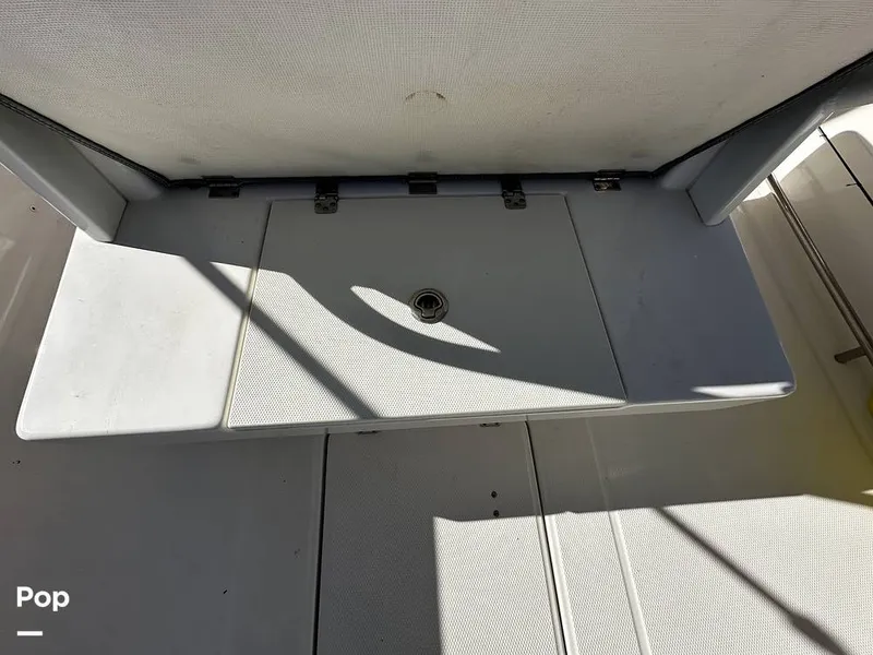 Slide: The Image of Robalo R272 2021 - 16082052